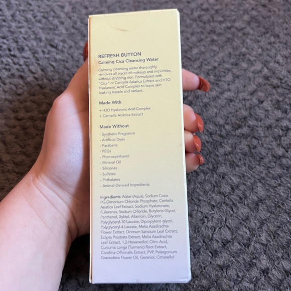Rael Beauty Refresh Button Calming Cica Cleansing Water - Picture 4 of 4